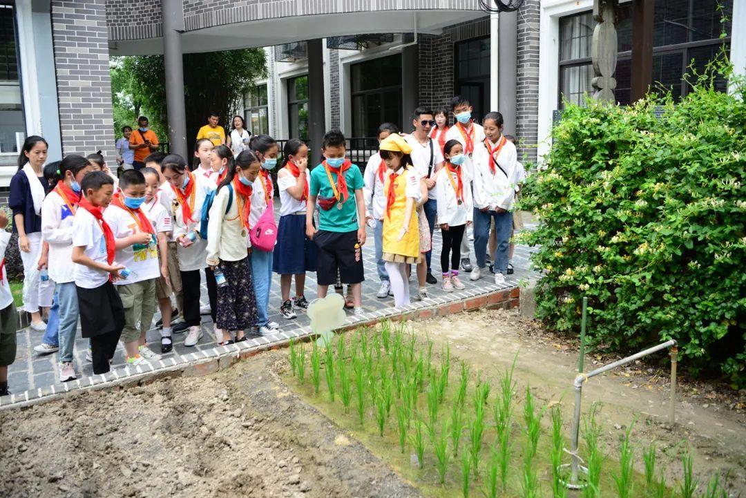 团结农场领导团队引领农场新发展之路